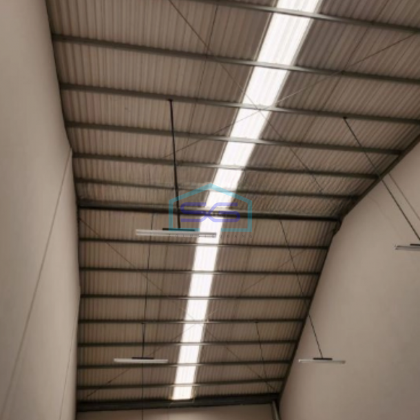 Disewakan Gudang Luas Bangunan 369m2 Lantai Sudah Epoxy Rapih Siap Pakai di Kotabumi Tangerang-2