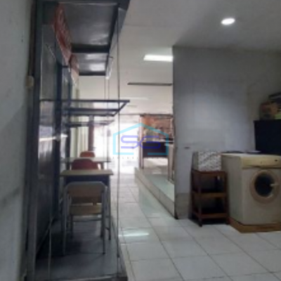 Dijual Ruko di Jalan Raya Roxy Jakarta Pusat Luas Bangunan 234m² HGB Bagus 3,5 lantai