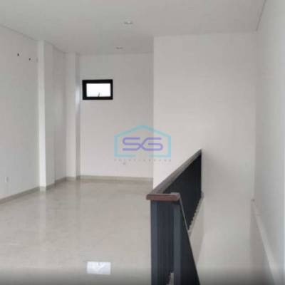 Disewakan Ruko di Tangerang Selatan Bangunan 3 Lantai Luas Bangunan 143m2
