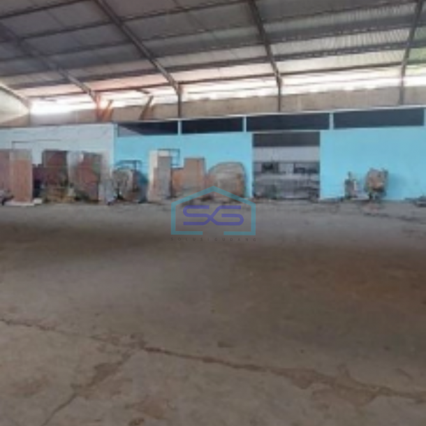 Disewakan Murah Pabrik Luas Bangunan 1500m2 Butuh Renovasi Akses Kontener 40 feet Kamal Jakarta Utara-4