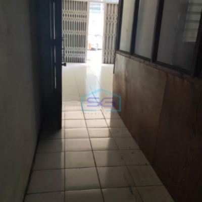 Disewakan Ruko Di Pluit Raya Jakarta Utara Bangunan 4,5 Lantai Bagus LB 240m2