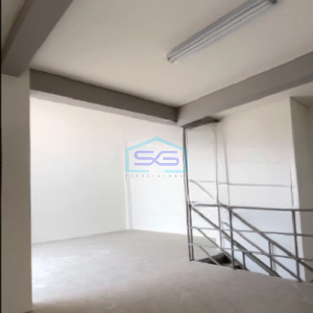 Dijual Cepat Gudang Luas Bangunan  366 m² Ada Kantor di Benda Tangerang-3