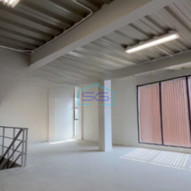 Dijual Cepat Gudang Luas Bangunan  366 m² Ada Kantor di Benda Tangerang-2