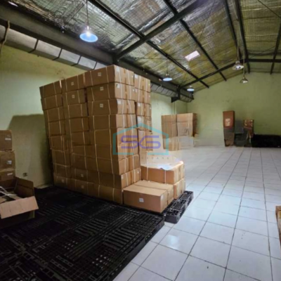 Dijual Gudang Ada Kantor Luas Bangunan  180 m² di Kapuk Kamal Jakarta Barat-2