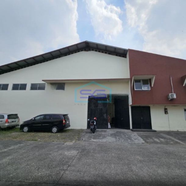 Dijual Gudang Luas Tanah 875m2 SHM Bagus Siap Pakai Gudang Jatake Tangerang-1