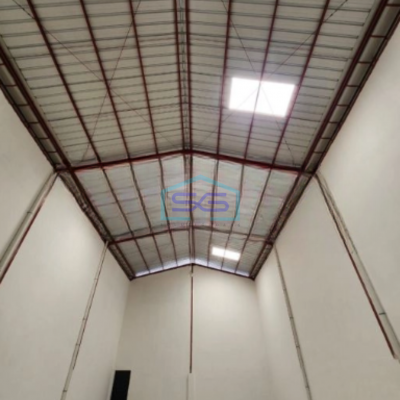 Disewakan Gudang Ada Kantor Luas  Tanah  300 m² di Kamal Jakarta Utara-3