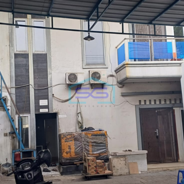 Dijual rumah 2 lantai + gudang di Kamal Jakarta Barat-2