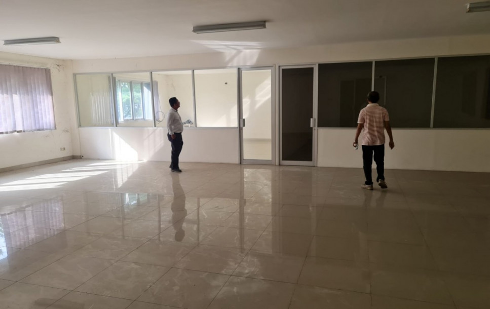 Disewakan Gudang OFFICENYA BESAR di Delta Silicon 3 Cikarang, dkt Jababeka 8-3