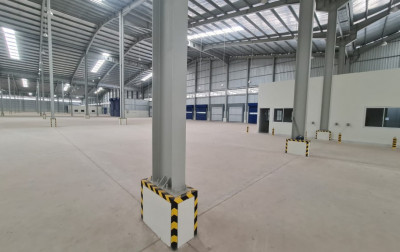 Disewakan Gudang Loading Dock di Delta Silicon 8 Lippo Cikarang, Bangunan Baru, dekat Jababeka 3 Cikarang, MM2100