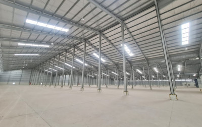 Disewakan Gudang Loading Dock di Delta Silicon 8 Lippo Cikarang, Bangunan Baru, dekat Jababeka 3 Cikarang, MM2100
