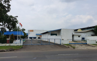 Dijual Gudang Ex Pabrik di Pinggir Jalan Raya Jababeka, Akses Dekat Tol. Row Jalan Lebar 2 Lajur
