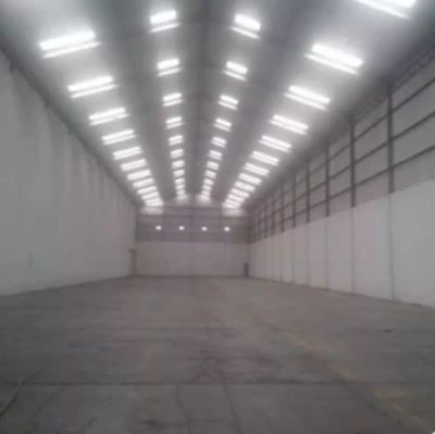 Disewakan gudang di Ciracas jakarta timur luas 1800 meter