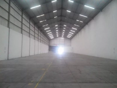 Disewakan gudang di Ciracas jakarta timur luas 1800 meter