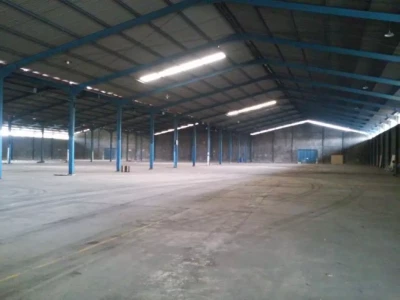 Disewakan gudang di daan mogot luas 10000m