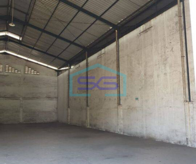 Gudang di sewakan dadap