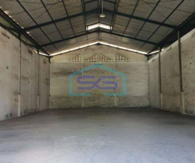 Gudang di sewakan dadap