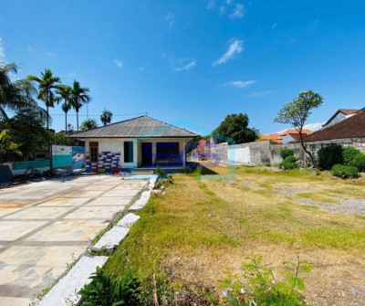 Disewakan Gedung Dengan Tanah Luas di Sanur