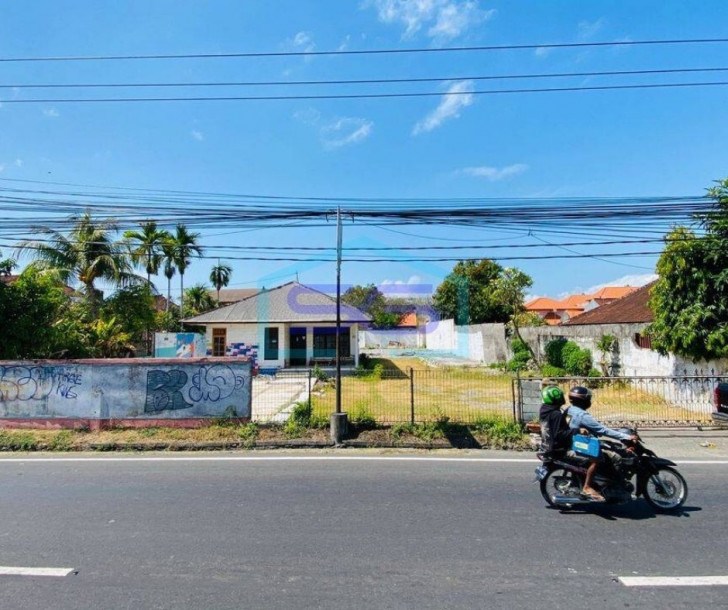 Disewakan Gedung Dengan Tanah Luas di Sanur-4