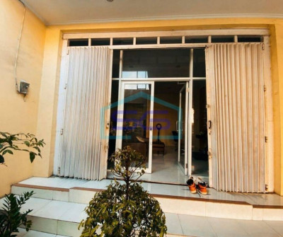 Disewakan Ruko 2 Lantai Dengan Fasilitas Tempat Tinggal di Renon