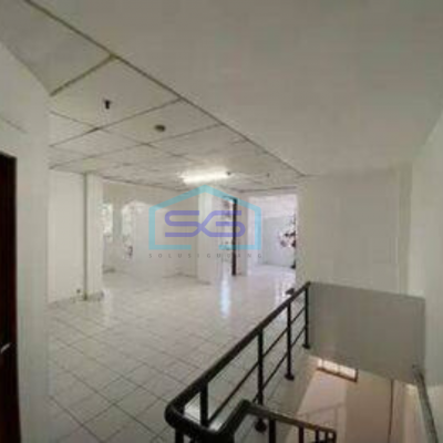 Dijual Ruko 3 lantai Hoek di area Pademangan, rapih, siap pakai