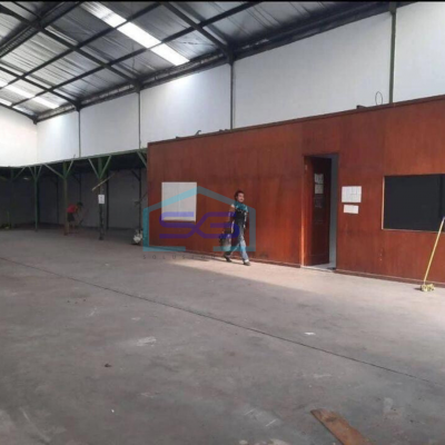 Dijual Gudang split level di Tegal Alur