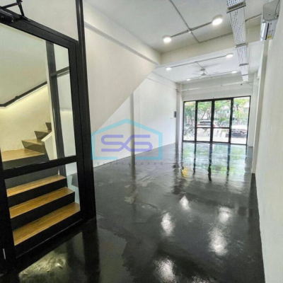 Dijual Ruko 3 lantai +1 Roof top di Sunter Terrace. Bagus, lantai epoxy.