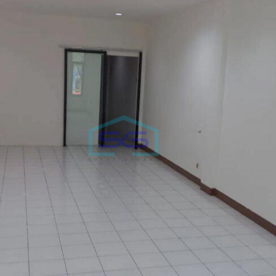 Disewa Ruko 3 lantai di kelapa gading, siap pakai, bebas banjir