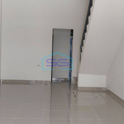 Disewa SOHO,Rukan Jepang 3,5 lantai Gresss.di Sedayu City