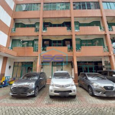 Disewa Ruko 4 lantai di Cempaka Mas