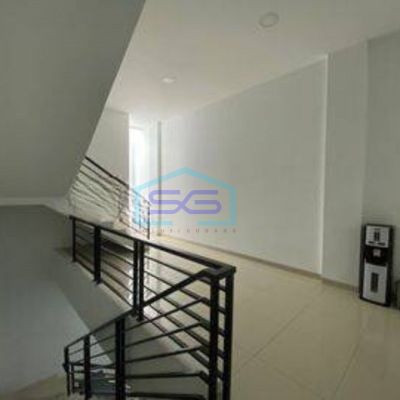 Disewa Ruko Gandeng , 3,5 lantai, di Pluit/Muara Karang