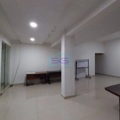 Disewakan Ruang Usaha/Ruko Pusat Kota Bandung LT 625m2