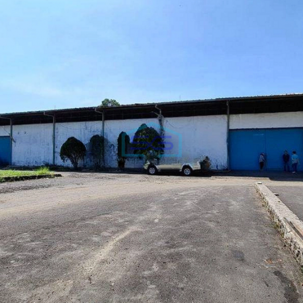 Disewakan Gudang Produktif Siap Pakai Jln. Kopo Kota Bandung LT 2000m2 Parkir Luas-1