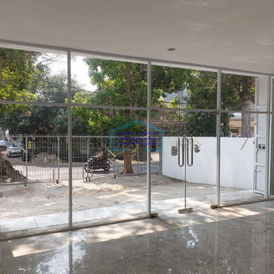 Disewakan Ruko Baru Besar Strategis Pusat Kota Jln. Riau Kota Bandung LB 500m2