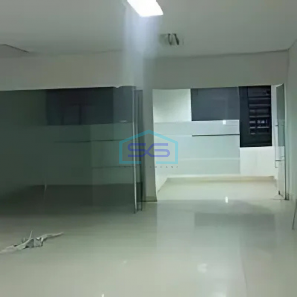 Disewakan Ruko 3 Lantai Siap Pakai Jln. Sudirman Bandung LB 450m2-1