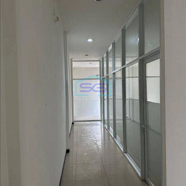Disewakan Ruko Bagus Lokasi Strategis Area Karapitan Kota Bandung LB 280m2-1
