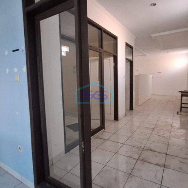Disewakan Ruko 2 Lantai LB 375m2 Siap Pakai Terawat Area Strategis Mohammad Ramdan Kota Bandung-2