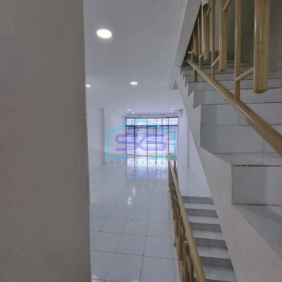 Dijual Ruko Exclusive Area Bisnis Niaga Jln. Kebonjati Bandung