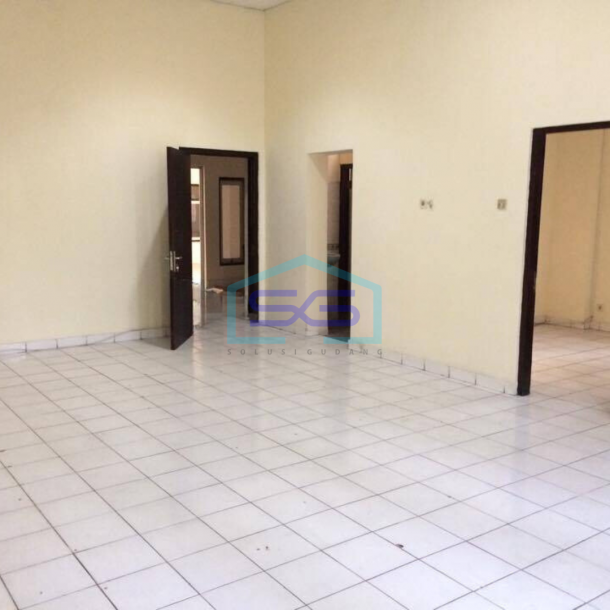 Disewakan  Ruang Kantor + Gudang Lokasi Strategis di Kotabaru Jogja-4