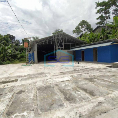 Disewakan Gudang Baru Murah Parkir Luas dekat Terminal Jombor & Jln Magelang km 6 Jogja