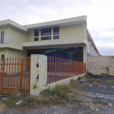 Disewakan Gedung Besar Tepi Jalan Utama Cocok Gudang di Sleman Jogja