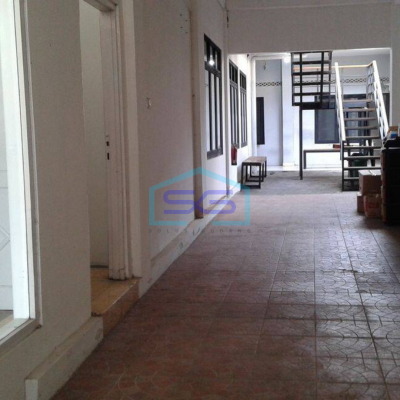 Disewakan Gedung Parkir Luas di Tengah Kota dekat Malioboro Cocok untuk Gudang