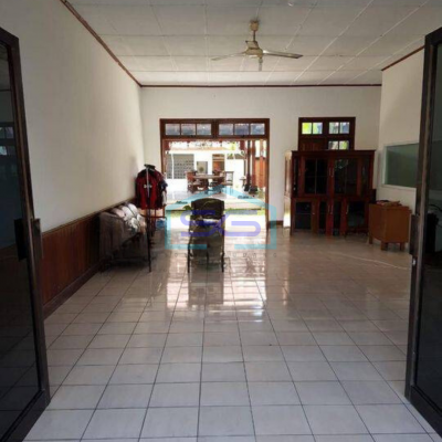 Disewakan Gedung Murah Parkir Luas Cocok Utk Gudang di Umbulharjo Jogja