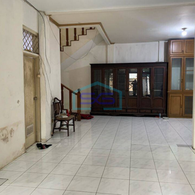 Disewakan rumah untuk gudang di tanjung duren jakarta barat