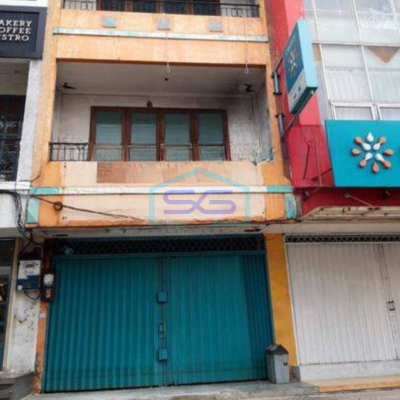 Disewakan ruko strategis siap untuk usaha di Taman Ratu, Jakarta Barat