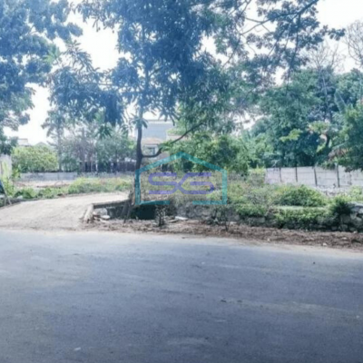 Tanah lapang dekat Metland Puri gondrong