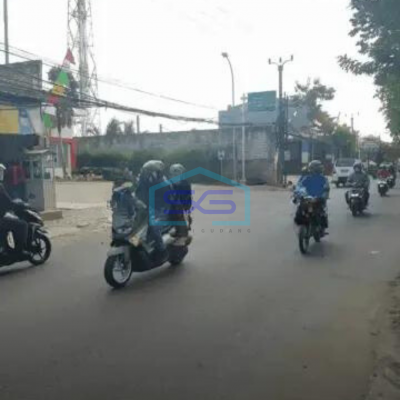 Tanah lapang dekat Metland Puri gondrong