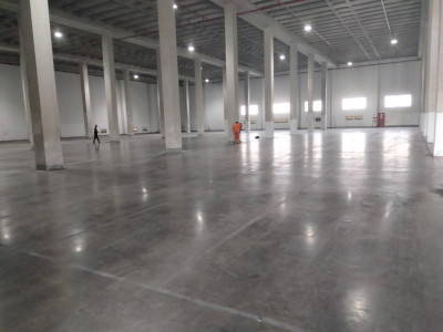 DISEWAKAN GUDANG MODERN LOKASI STRATEGIS DI SURABAYA