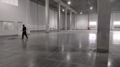 DISEWAKAN GUDANG MODERN LOKASI STRATEGIS DI SURABAYA