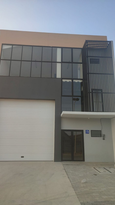 DIJUAL GUDANG DAN KANTOR LOKASI DI HALIM