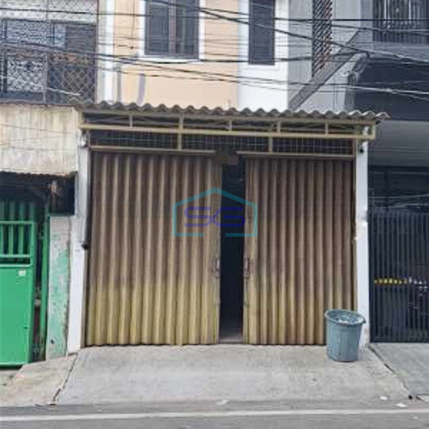 Dijual Ruko 4 Lantai Semi Furnished SHM di Tamansari Jakarta Barat LB 240m2-1